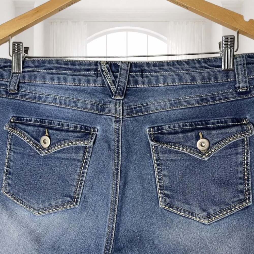 Blue Identity Bermuda Cuffed Jean Shorts Size 10P Embroidered Stretch Denim - Picture 5 of 10
